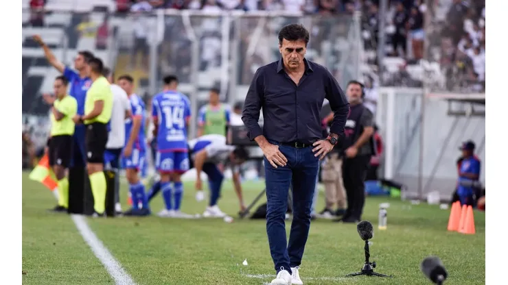 Quinteros lamenta el mal partido de Colo Colo.