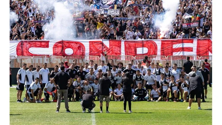 La emoción del plantel de Colo Colo en el Arengazo.