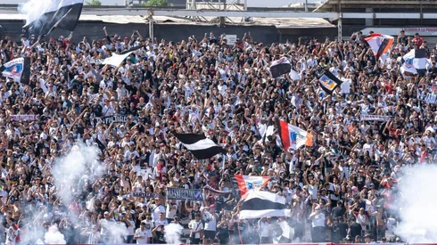 Los hinchas llegaron en masa al Estadio Monumental.