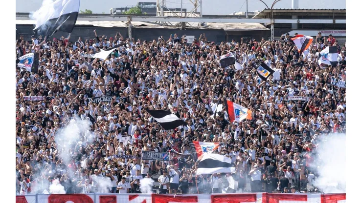 Los hinchas llegaron en masa al Estadio Monumental.
