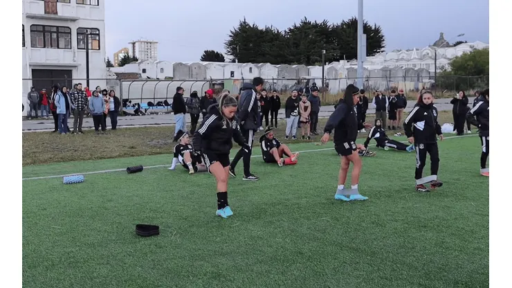 ¿Cómo ver a Colo Colo Femenino vs Selección de Punta Arenas?.