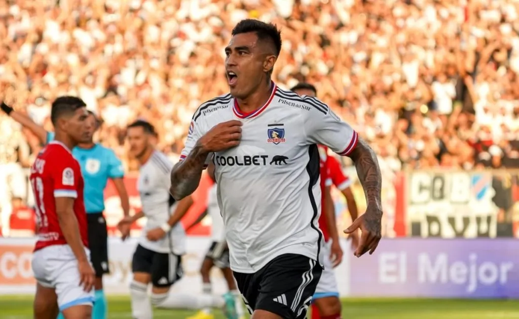 Darío Lezcano con la camiseta de Colo Colo