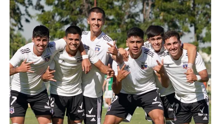 Colo Colo Proyección inicia histórico viaje hacia El Salvador.