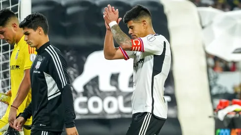 Vera le marca la cancha a Pavez para ser el capitán de Colo Colo.