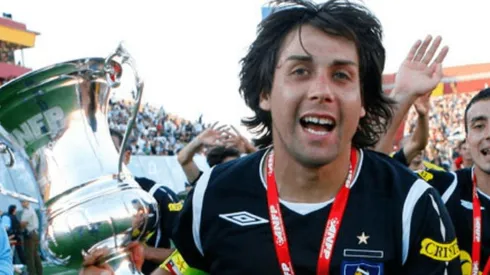 Arturo Sanhueza levantó seis títulos con la camiseta de Colo Colo.