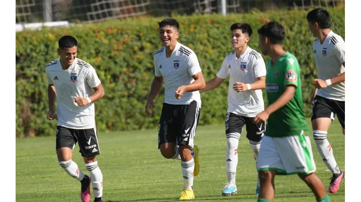 Colo Colo golea a Audax Italiano