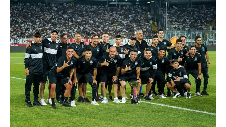 Campeones de Colo Colo Futsal fueron homenajeados en el Monumental.