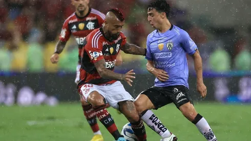 Arturo Vidal no pudo evitar la caía de Flamengo en la Recopa Sudamericana