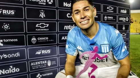 Óscar Opazo se gana los aplausos de los hinchas en Racing