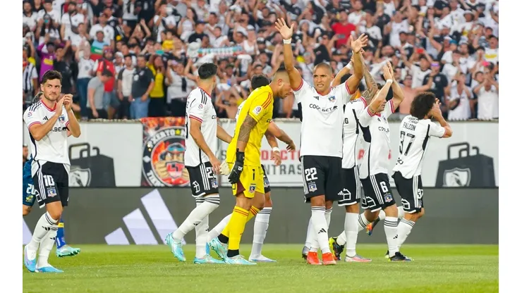 La última vez que Colo Colo jugó tres partidos seguidos como local.