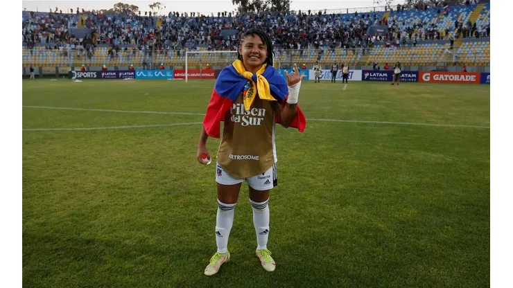 Viso está en Chile y entrena diferenciada en Colo Colo Fem.