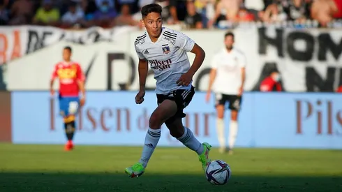 Colo Colo vuelve a la carga por Joan Cruz y buscan formas para retenerlo.