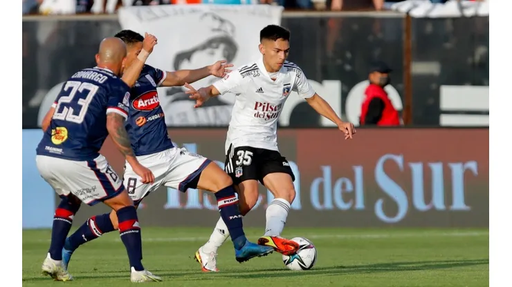 Colo Colo sigue conversando con el representante de Joan Cruz