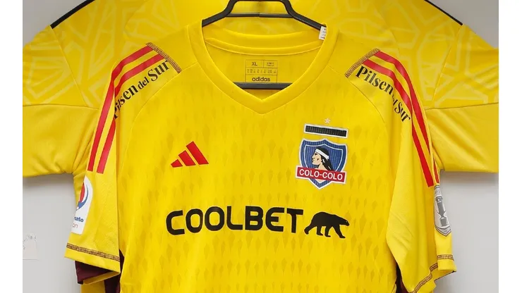 La nueva camiseta de arquero que ocupará Cortés en Colo Colo.