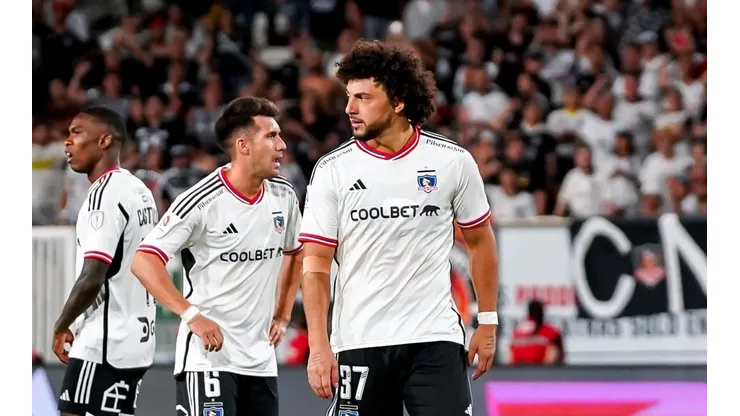 Colo Colo se quedó con 10 por la expulsión de Falcón.