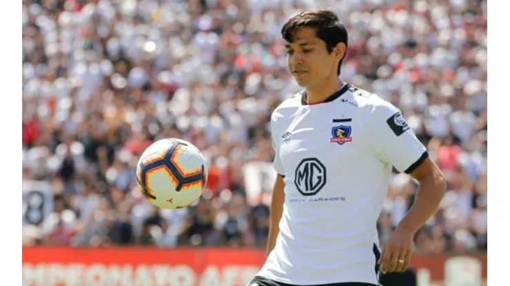 CSD Colo Colo quiere organizar despedida a Matías Fernández