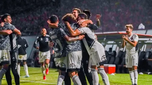 GALERÍA: Colo Colo triunfa en un renovado césped del Monumental.