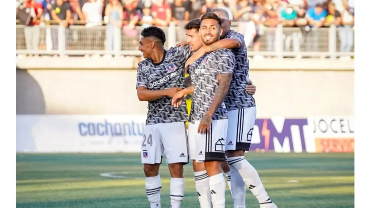 Gustavo Quinteros cree que Colo Colo está más preparado para competir
