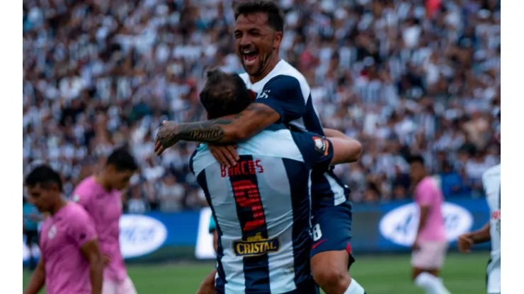 Gabriel Costa asistió en el duelo de Alianza Lima