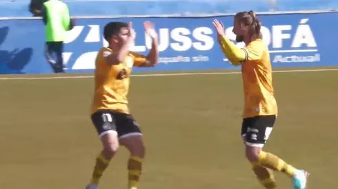 Christian Santos anota dos goles en el fútbol español