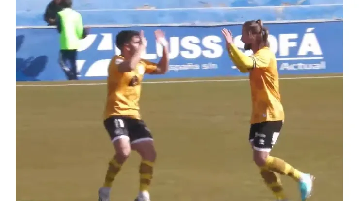 Christian Santos anota dos goles en el fútbol español
