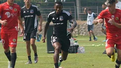 Colo Colo vence a Lautaro de Buin en partido amistoso.