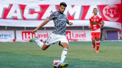 Gonzalo Fierro le presta el ropero completo a los laterales albos.