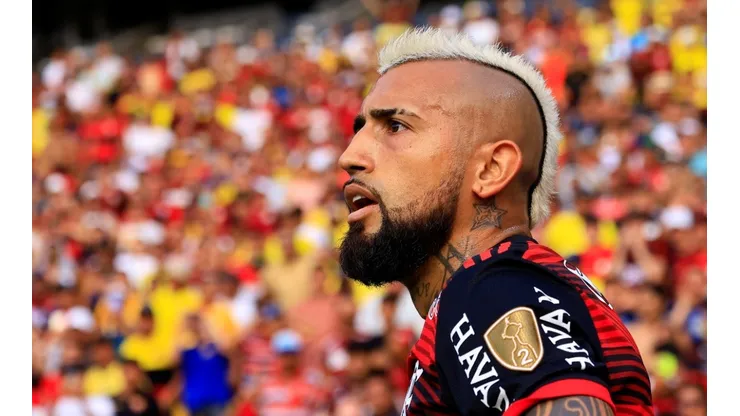 Arturo Vidal no lo pasa bien en Flamengo