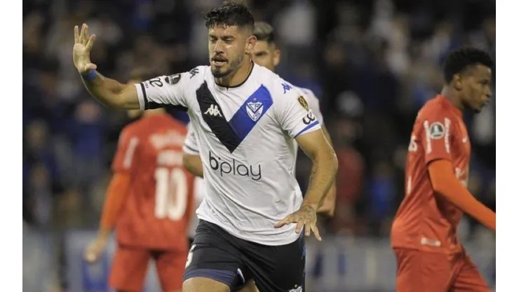 Matías de los Santos entrena con Colo Colo