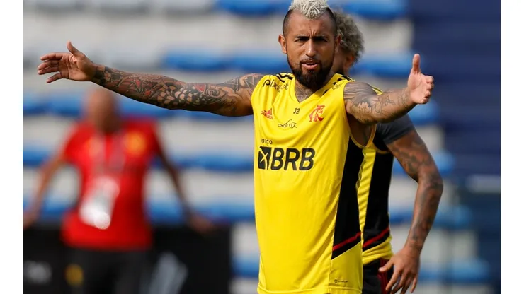 En Colo Colo comentaron un posible retorno de Arturo Vidal