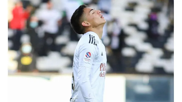 En Colo Colo se lanzan en picada contra el agente de Joan Cruz.
