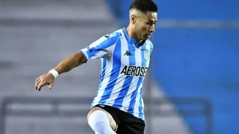 Óscar Opazo lucha por ser titular en Racing.