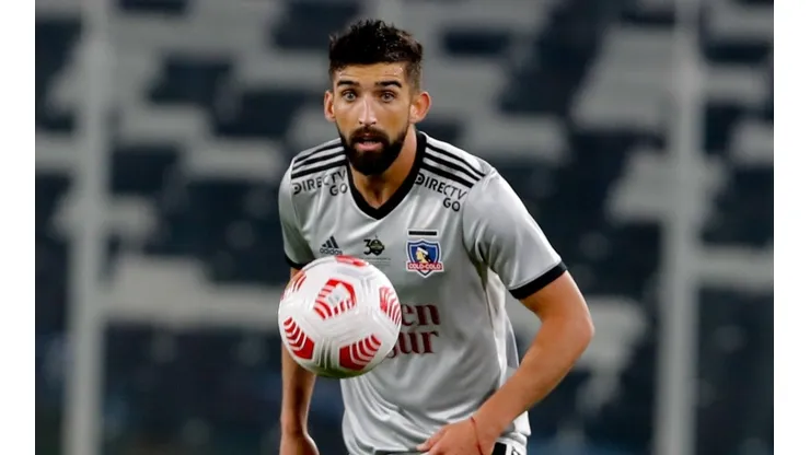 Colo Colo busca un reemplazante de Emiliano Amor