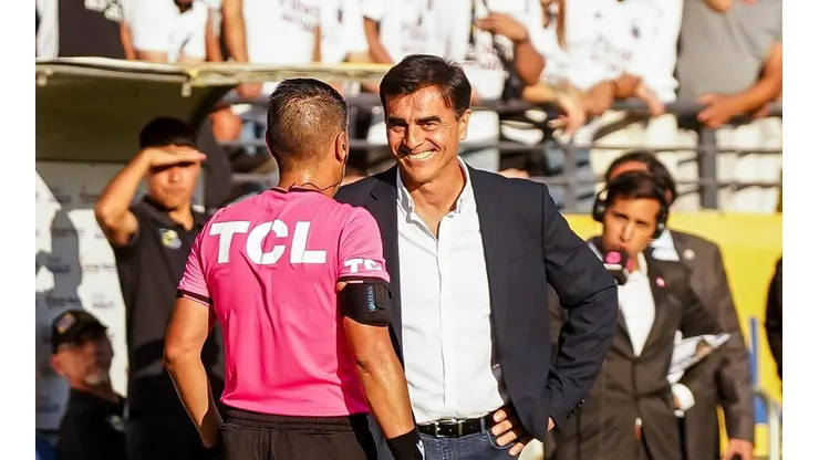 Las críticas de Gustavo Quinteros al arbitraje pueden costarle una dura sanción.