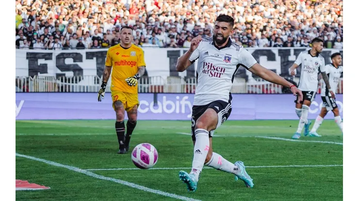 Colo Colo evalúa no inscribir a Amor y buscar un central extranjero.