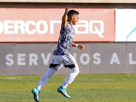 Hinchas enloquecen con el partidazo de Jordhy Thompson