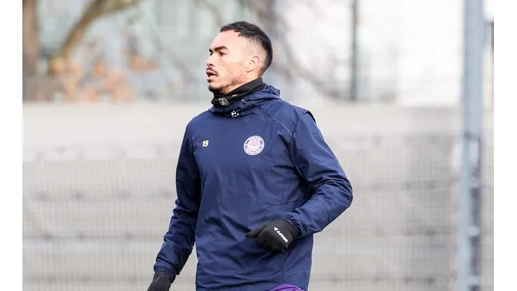 Gabriel Suazo trabaja para ponerse a punto físicamente con su nuevo club.