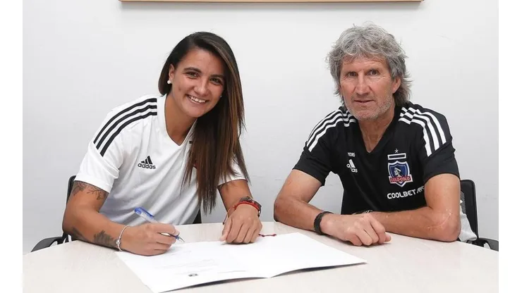 Colo Colo femenino anuncia la renovación de María José Urrutia.