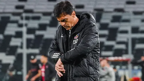 Gustavo Quinteros le pone tarea a Colo Colo por los refuerzos.