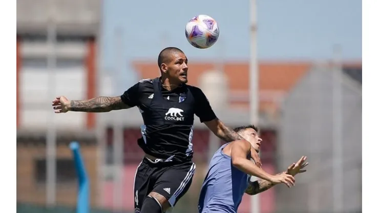 Alan Saldivia está convenciendo a Gustavo Quinteros tras la pretemporada