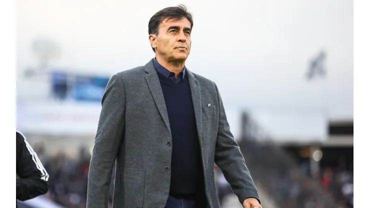 Gustavo Quinteros comentó que Colo Colo está obligado a ganar la Supercopa