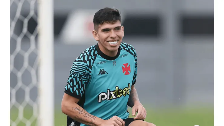 Mendoza confía en el renacer de Palacios con Colo Colo.