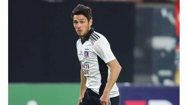 Marco Rojas quiere convencer a Gustavo Quinteros en la pretemporada.