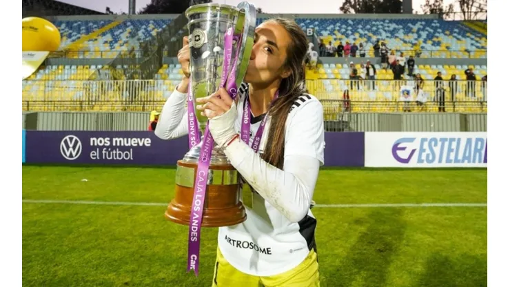 Antonia Canales se despidió de Colo Colo tras levantar el título 14 del Cacique Femenino