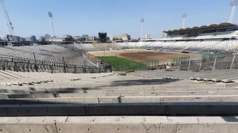 Estadio Monumental y su nuevo pasto