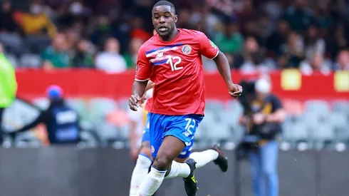 Bombazo: Joel Campbell es opción para llegar a Colo Colo.