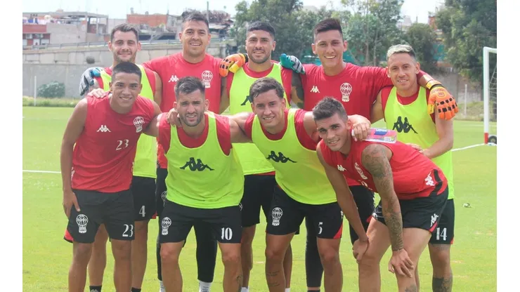 Huracán nuevo rival de Colo Colo