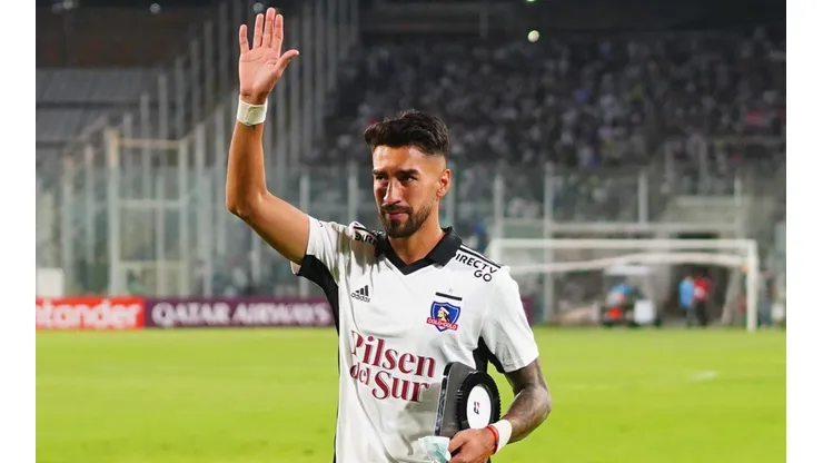 Juan Martín Lucero busca fórmulas para salir de Colo Colo.