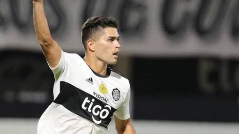 Desde Paraguay reconocieron sondeos de Colo Colo por Montenegro.