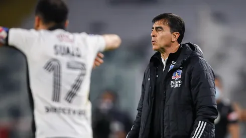 Gustavo Quinteros lamenta las bajas de Colo Colo.